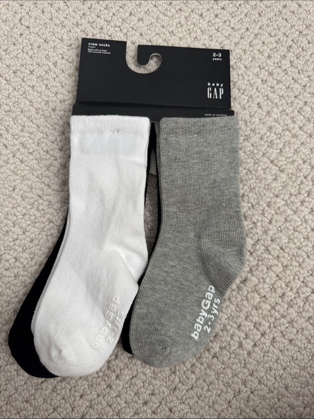GAP Crew Socks - White, Gray, Black (3-Pack)